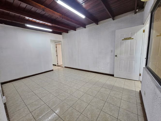 LOCAL COMERCIAL AMPLIO EN BETANIA – EXCELENTE UBICACIÓN