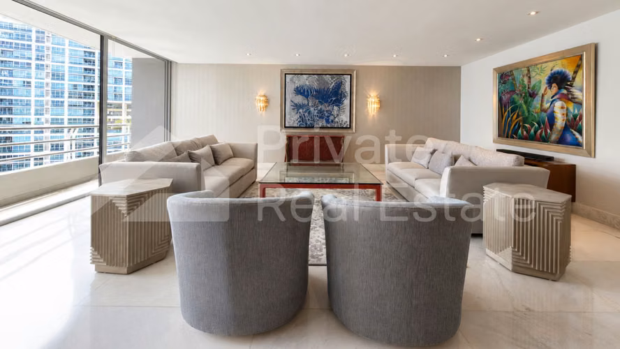 Se Vende apartamento en Los Delfines en Avenida Balboa - Imagen 2