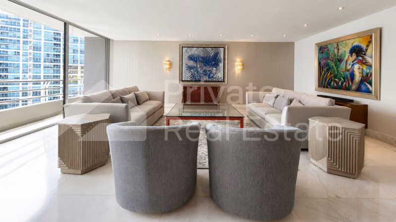 Se Vende apartamento en Los Delfines en Avenida Balboa