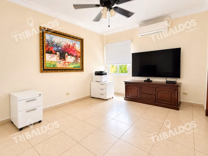 Venta de casa en Costa del Este con Cocina Remodelada - Imagen 13