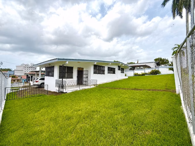 Venta de casa en Bethania Calle 74 Área comercial