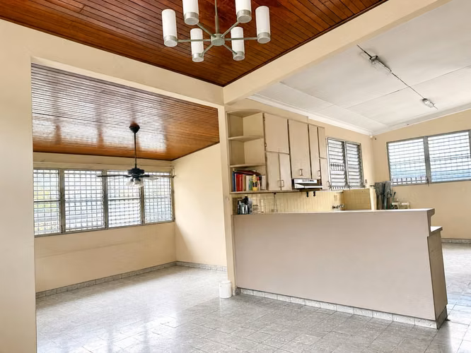 Venta de casa en Bethania Calle 74 Área comercial