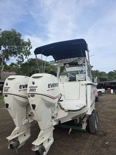 SE VENDE BOTE ROBALO 2524   UBICADO EN  LAS TABLAS /PANAMÁ - Imagen 7