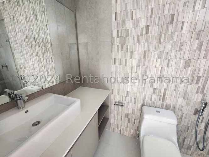 Venta de Apartamento con Línea blanca en El Cangrejo Ph Velure EC - Imagen 11