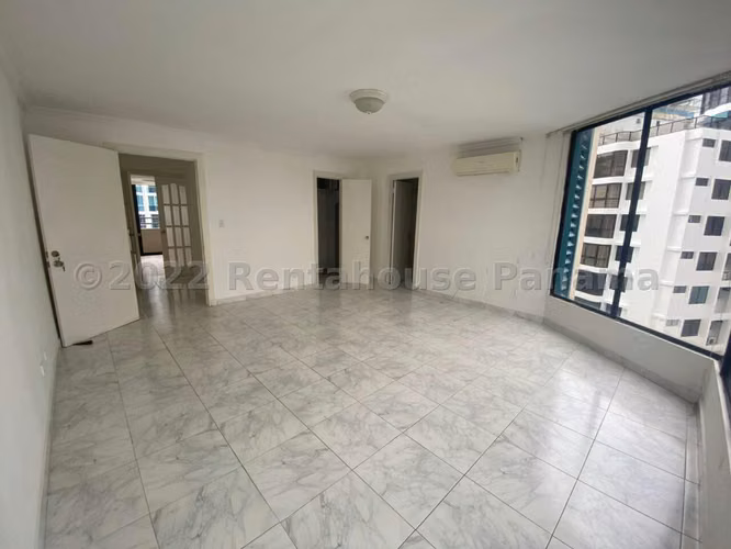 Venta de Apartamento con Línea blanca en Avenida Balboa Ph Costa del mar EC
