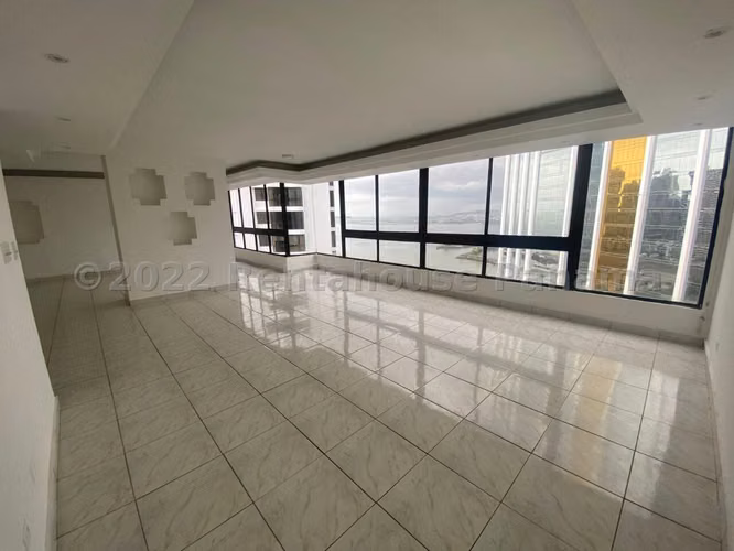 Venta de Apartamento con Línea blanca en Avenida Balboa Ph Costa del mar EC - Imagen 5