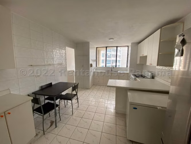 Venta de Apartamento con Línea blanca en Avenida Balboa Ph Costa del mar EC - Imagen 8