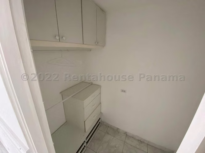 Venta de Apartamento con Línea blanca en Avenida Balboa Ph Costa del mar EC - Imagen 13