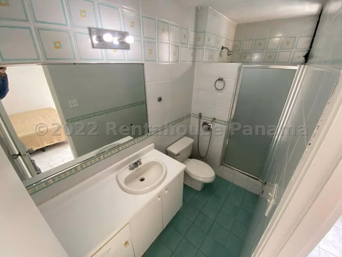 Venta de Apartamento con Línea blanca en Avenida Balboa Ph Costa del mar EC - Imagen 15