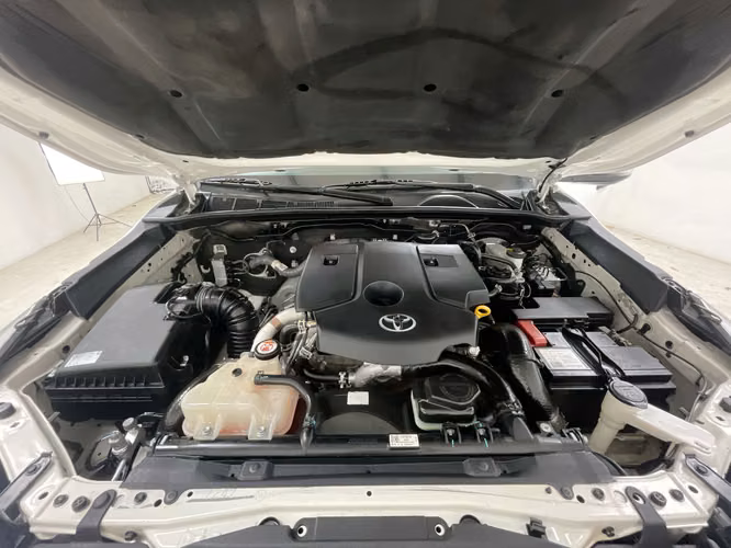 TOYOTA HILUX - 2025 - PPHX - Automarket - Imagen 3