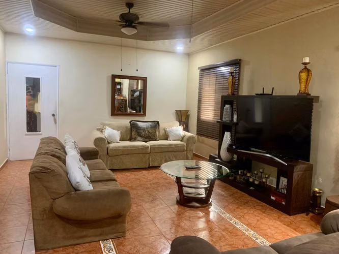 Venta de Casa en Brisas Del Golf Colinas Dorasol KC - Imagen 2