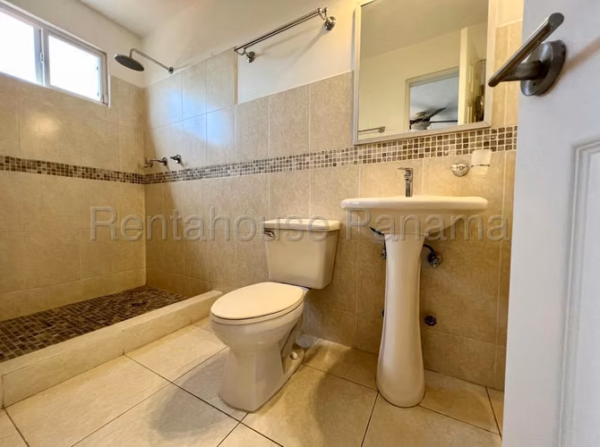 Venta de Casa en Villa Lucre Villa De Las Azores Solo Cliente Directo MC - Imagen 13