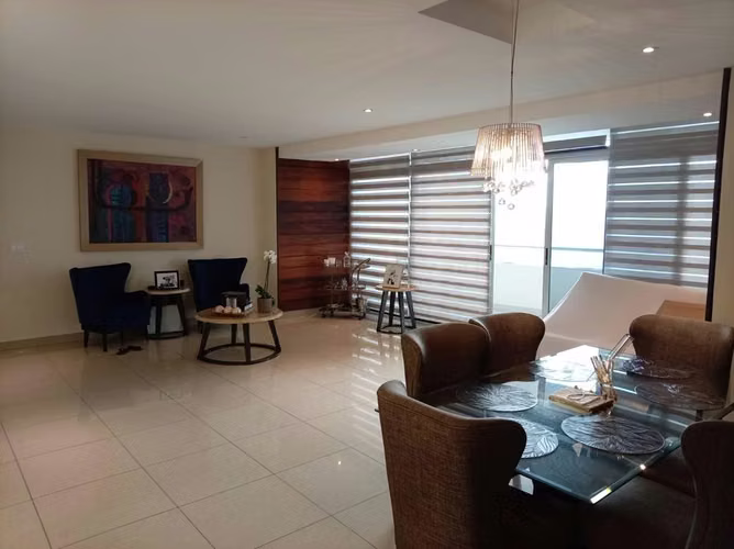 Espectacular en PH Elevation Costa del Este 189 m², 3 Rec + 3.5 Baños - Imagen 2