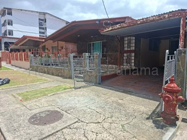 Casa en Venta en Villa Caceres JG