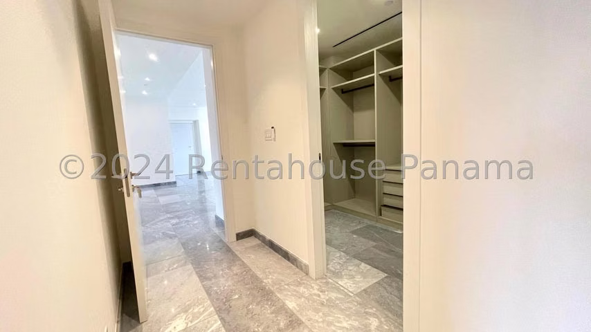 Apartamento en Venta en Costa del Este JG