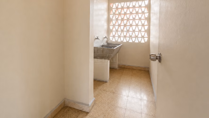 SE VENDE PROPIEDAD COMERCIAL - RÍO ABAJO - Imagen 6