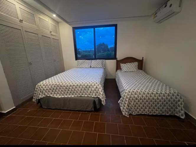 SE VENDE ESPECTACULAR Y AMPLIA CASA EN CORONADO - Imagen 16