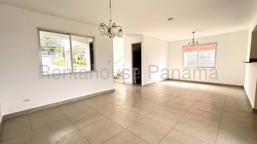 Venta de Casa en Hato Montaña Arraijan