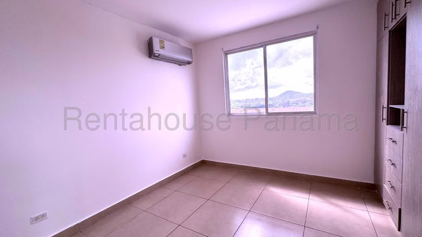 Venta de Casa en Hato Montaña Arraijan