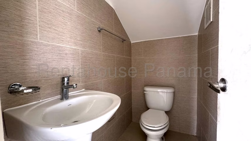 Venta de Casa en Hato Montaña Arraijan