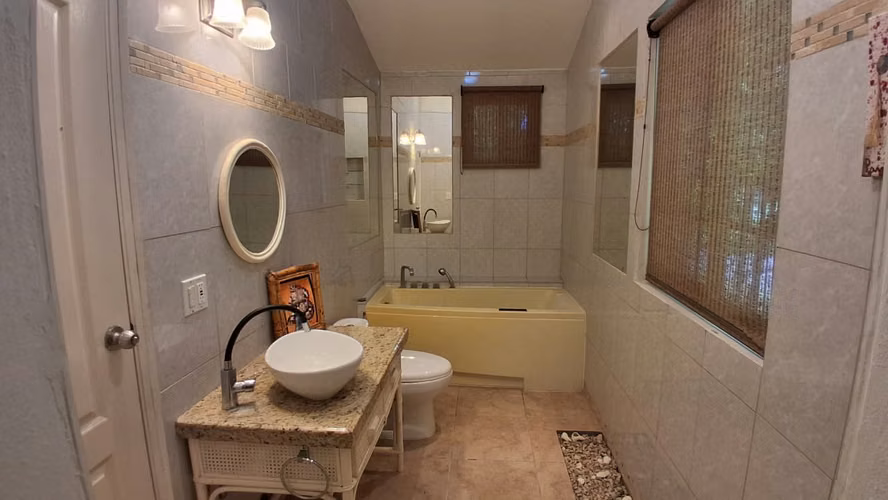 CASA EN VENTA O ALQUILER EN CORONADO – ¡Amoblada y Pet Friendly! - Imagen 8