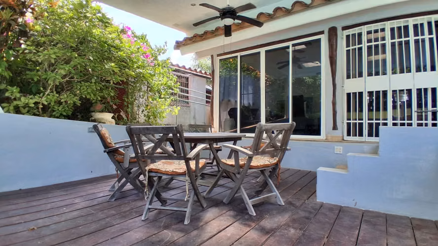 CASA EN VENTA O ALQUILER EN CORONADO – ¡Amoblada y Pet Friendly! - Imagen 2