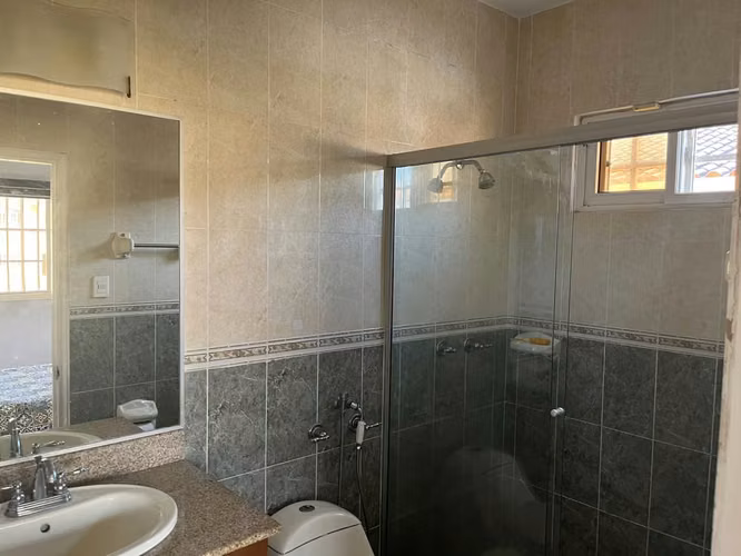 C2596J SE VENDE AMPLIA CASA EN ALTOS DE PANAMA - Imagen 8