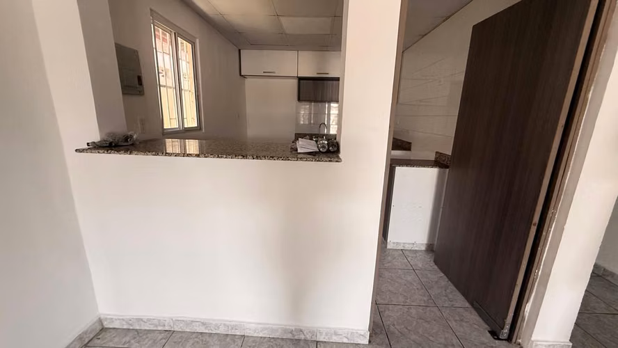 SE ALQUILA ACOGEDORA CASA CERCADA EN NUEVO CHORRILLO, SEGUNDA ETAPA