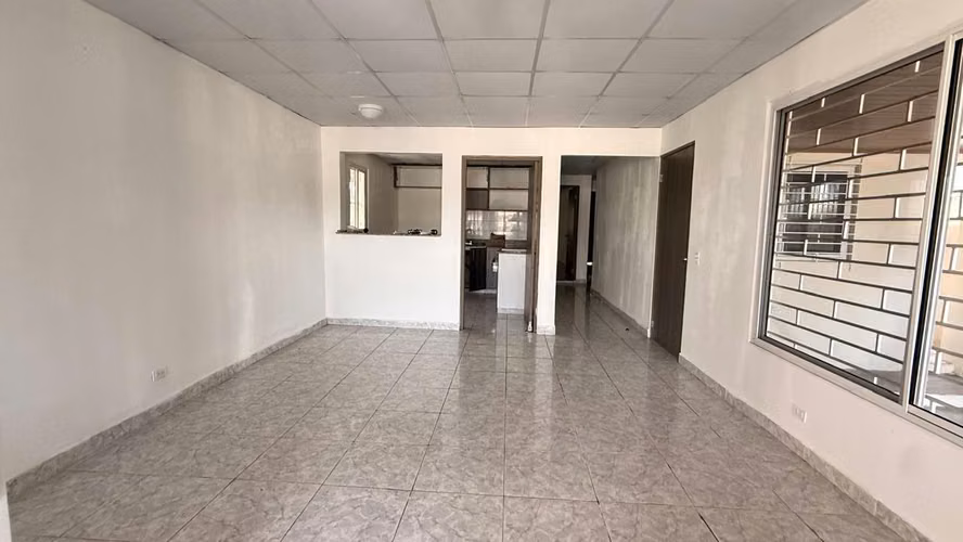 SE ALQUILA ACOGEDORA CASA CERCADA EN NUEVO CHORRILLO, SEGUNDA ETAPA