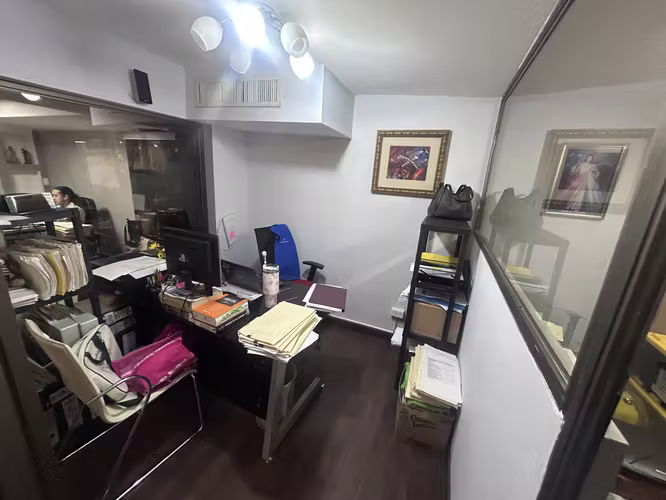 Vendo Local Comercial de 2 niveles sobre Tumba Muerto - Imagen 9