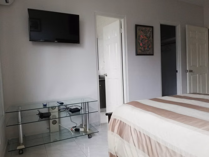 ALQUILO APARTAMENTO AMUEBLADO EN MARBELLA | 72 m² | $1,000 - Imagen 9