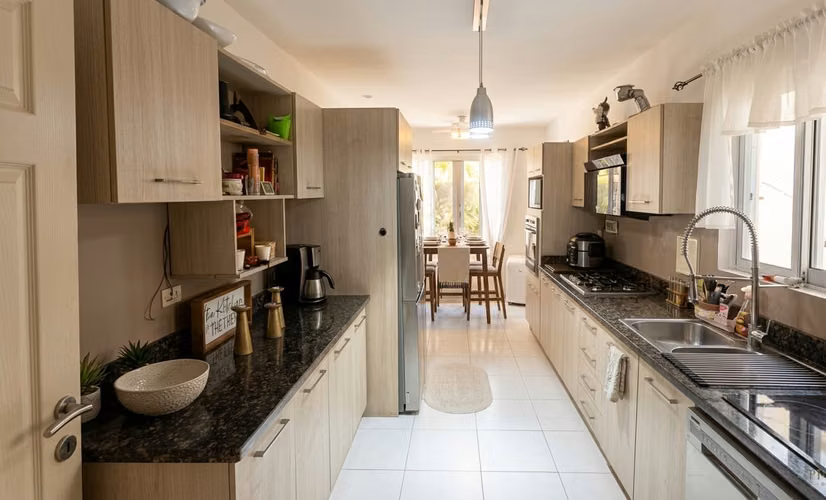 Casa en Versalles modelo Lyon I con terraza y hermoso jardín - Imagen 8