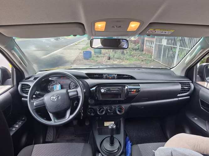 Toyota Hilux 2017 4X4. Manual - Imagen 3