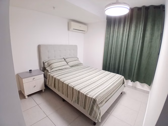 Alquilo hermoso apartamento Via España - Imagen 5