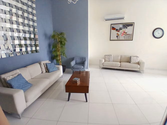Alquilo hermoso apartamento Via España - Imagen 9