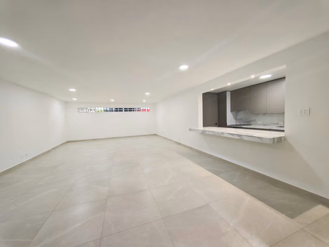House in San Francisco Two levels and renovated