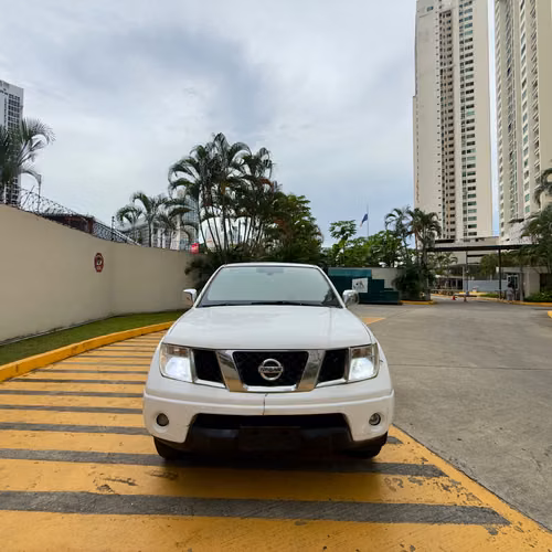 NISSAN NAVARA