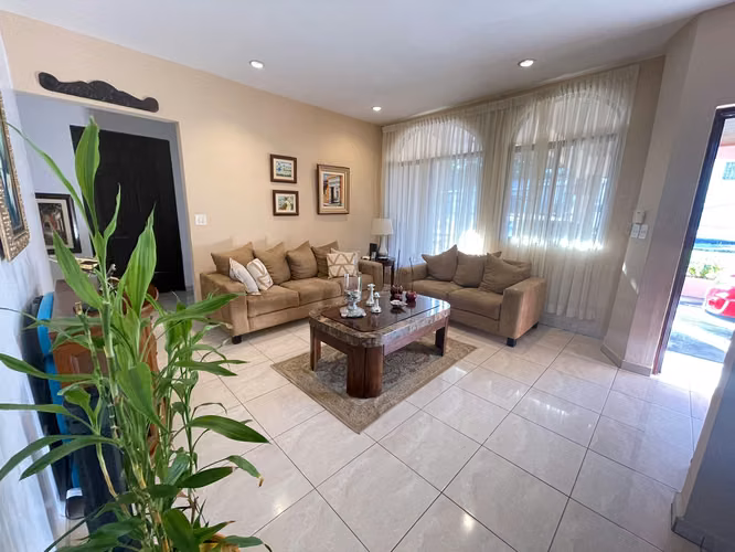 SE ALQUILA CASA CON LÍNEA BLANCA O SIN MUEBLES EN EXCLUSIVO RESIDENCIAL DE DAVID - Imagen 5