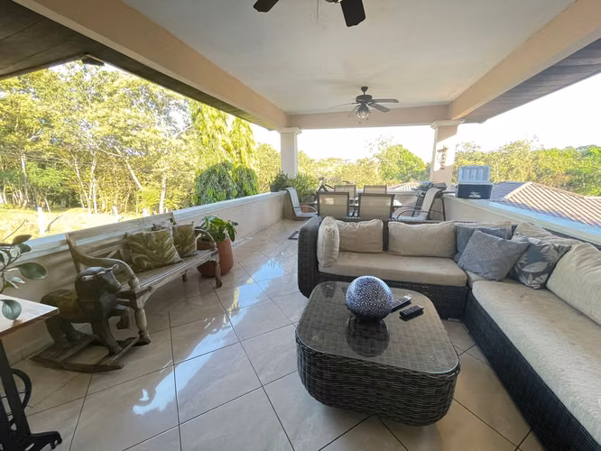 SE ALQUILA CASA CON LÍNEA BLANCA O SIN MUEBLES EN EXCLUSIVO RESIDENCIAL DE DAVID - Imagen 13