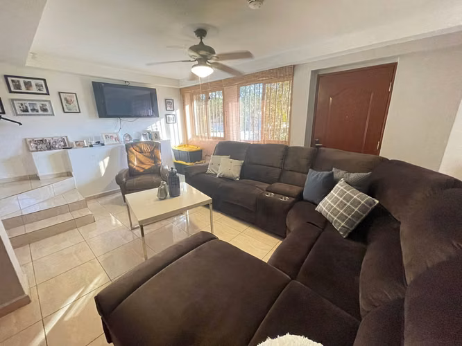 SE ALQUILA CASA CON LÍNEA BLANCA O SIN MUEBLES EN EXCLUSIVO RESIDENCIAL DE DAVID - Imagen 3