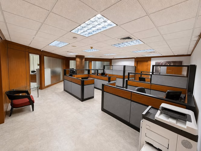 Oficina Corporativa Amoblada en Venta , Marbella