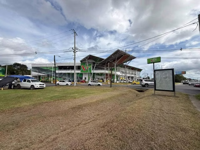 Impulsa tu Negocio en Plaza Chiriquí Land | Locales Comerciales en David - Imagen 4