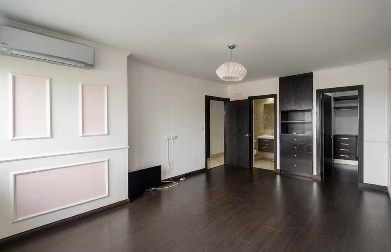 Apartamento en Avenida Balboa I línea blanca I 3 Rec I con balcón y vista al mar - Imagen 7
