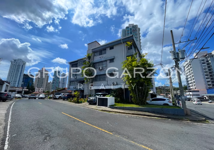 Se vende apartamento en Via Porras (PH Los Caobos) - Imagen 1