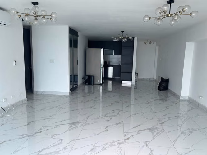 Se alquila apartamento San Francisco/ 156 m2, 3 rec, 3.5 baños, cbe, balcón - Imagen 7