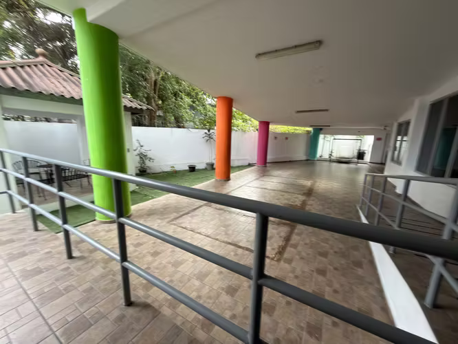 Alquilo apartamento en Via España, 2 recamaras, amoblado, 80m2, area social. - Imagen 13