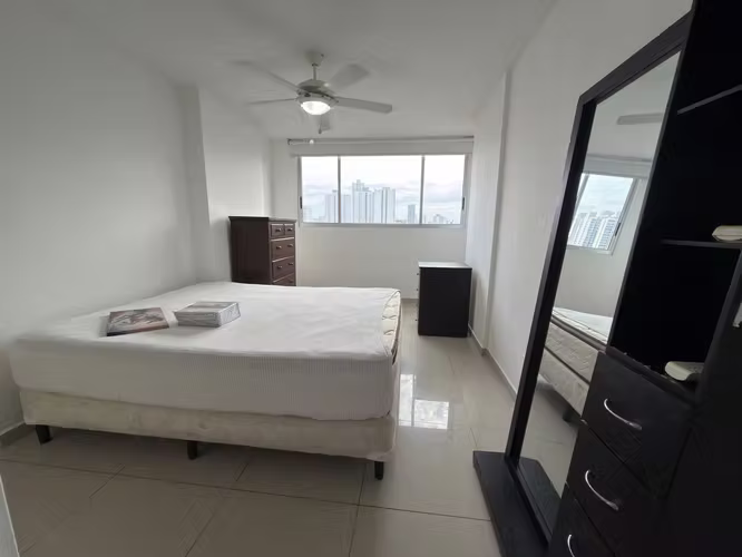 Alquilo apartamento en Via España, 2 recamaras, amoblado, 80m2, area social. - Imagen 7