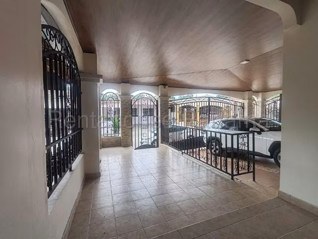 Venta de Casa en Brisas del Golf - Imagen 3
