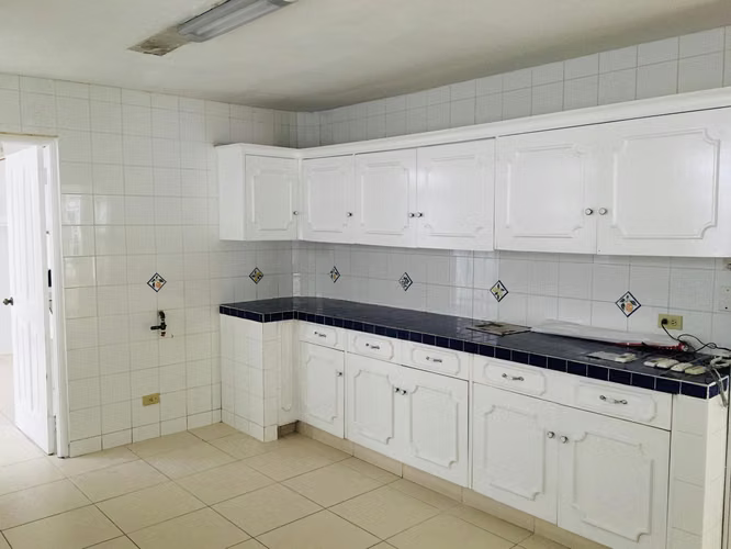 Vendo Casa en Obarrio LC22-1127 - Imagen 10