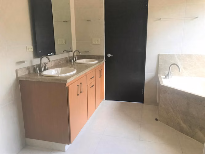 Vendo Casa en Clayton LC21-9008 - Imagen 15
